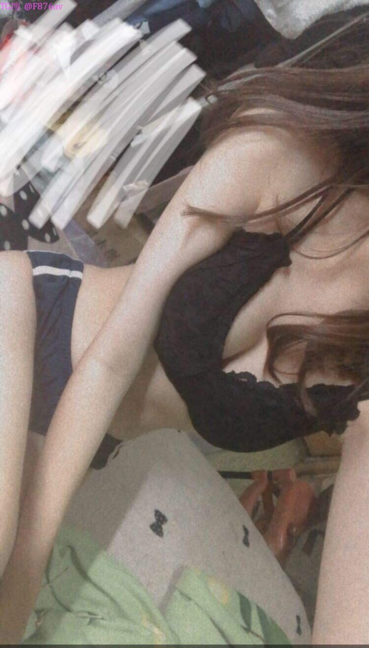 Cơn dâm đãng nổi lên khi thấy dương vật chồng